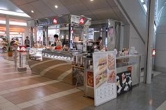illy イリー 羽田空港第1ターミナル店の雰囲気1
