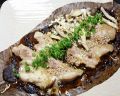 料理メニュー写真&nbsp;越後ハーブ鶏の朴葉焼き