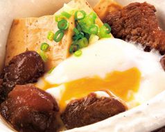 料理メニュー写真 横丁のとろ~り牛すじ豆冨
