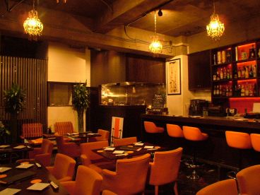 カラクサ ラッシュ ダイニング KARAKUSA LUSH DININGの雰囲気1