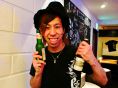 ビール似合うっしょ？だって店長だもん！