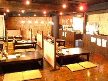 鳥海山 小田急相模原店 炭火焼鳥の雰囲気1