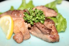 料理メニュー写真 まぐろのホホ肉焼