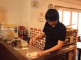 1枚1枚手作りのピッツァ