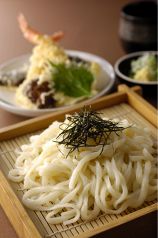 料理メニュー写真 笑ぶきや特製!天ざるうどん!