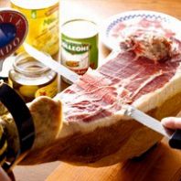 スペイン産ハモンセラーノ