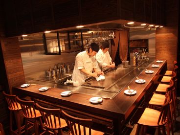 こて吉 コレットマーレ みなとみらい店の雰囲気1