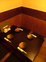 1階テーブル席はお昼のお食事に。