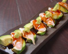 料理メニュー写真&nbsp;ささみとアボカドわさび和え
