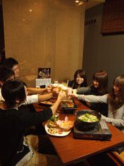 合コン、女子会に