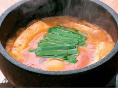 料理メニュー写真 牛すじと豆冨の"石焼き"スンドゥブチゲ