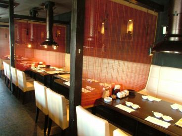 いこる家 イコルヤ IKORUYA 炭火焼肉の雰囲気1