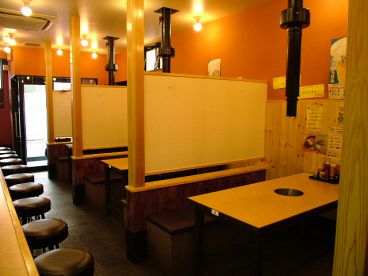 しちりん 柏東口店 備長炭火ホルモン焼きの雰囲気1