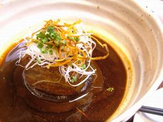 料理メニュー写真 豚バラと大根の八丁味噌角煮