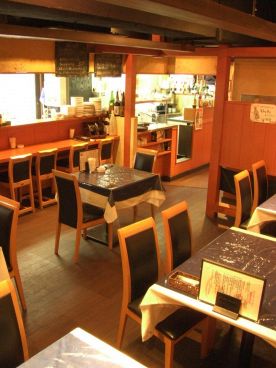 オステリア ビン カフェ Osteria Vin CAFFEの雰囲気1
