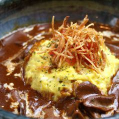 料理メニュー写真 比良利助卵のふわとろオムライス キノコのデミグラスソース