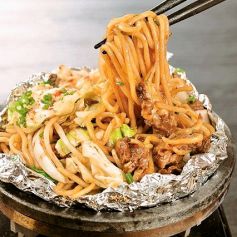 料理メニュー写真&nbsp;牛すじチーズのぼっかけ焼きそば