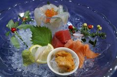 料理メニュー写真 お刺身の盛り合わせ五種