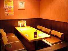 板前さんが調理する姿も見えるお席