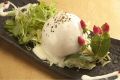 料理メニュー写真&nbsp;白い完熟トマトクリームチーズ／紅芋ポテトサラダ／スパム入シーザーサラダ