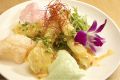 料理メニュー写真&nbsp;豚タンスモークのベトナム味噌／蒸し鶏のにんにく塩ネギソース