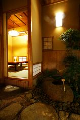 料亭時代の茶室をそのままのこす「きり」