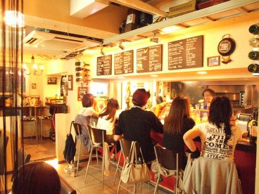 湘南バル酒場 モリオ Morioの雰囲気1