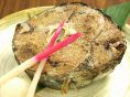 マグロの輪切り炭火焼　梅の香り（480円）