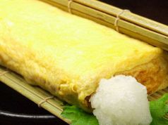 料理メニュー写真 地鶏玉子の出汁巻き玉子