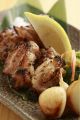 もも焼き 丸ごとにんにくのロースト添え