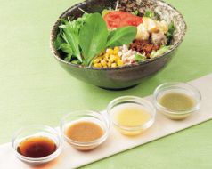 料理メニュー写真&nbsp;とりでんサラダ（選べるドレッシング）
