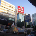 東口向かいのメガネスーパーのビル３Fです