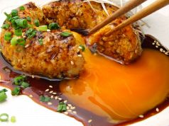 料理メニュー写真 これぞ名物!手ごね焼つくね