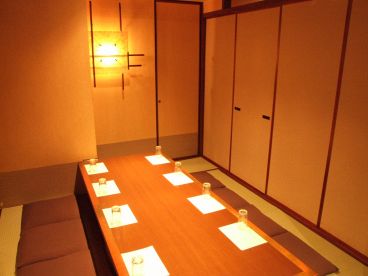 とりかく日比谷シティ店 鶏料理の雰囲気1