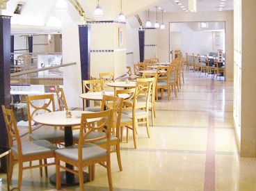 サロン ド テ コロンバン 新宿小田急ハルク店 喫茶室の雰囲気1