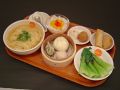 料理メニュー写真&nbsp;お粥or汁そばorつけ麺/蒸点心/春巻/揚げ餃子/ボイル野菜/ごま団子/甜点心/デザート