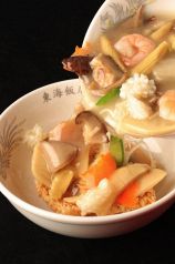 料理メニュー写真 五目おこげ(950円) スーラータンおこげ(950円) 海鮮おこげ(1250円)