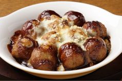 料理メニュー写真 ミートボールのチーズオーブン焼き