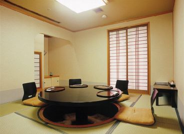 八雲 三井ガーデンホテル広島店 日本料理の雰囲気1