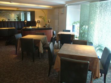 グランジュテ 柳川 ダイニングバーの雰囲気1