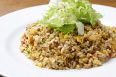 料理メニュー写真 スパイシーピラフ