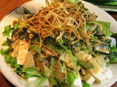 料理メニュー写真 アボカドと海苔のごまだれサラダ