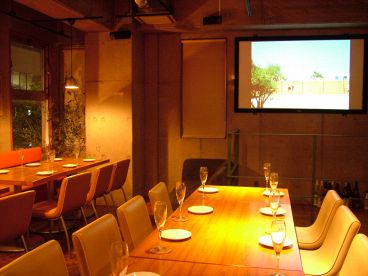 ソルト Salt カフェ バー Bar ダイニング Diningの雰囲気1