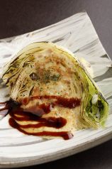 料理メニュー写真&nbsp;おつまみ焼きキャベツ～アンチョビ焦がしバターソース～