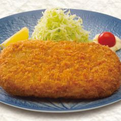 料理メニュー写真 おばあちゃんの大きなコロッケ