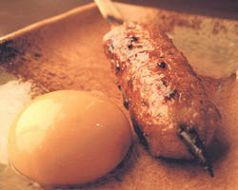 料理メニュー写真 月見つくね (タレ焼き専用) 黄身添えタレ焼き