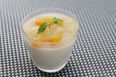 料理メニュー写真 桃の杏仁豆腐