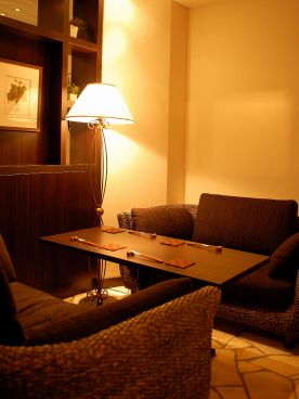 ハース HEARTH 池袋 Slow Life Cafe and Diningの雰囲気1
