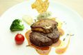 料理メニュー写真&nbsp;国産牛フィレ肉のソテー &nbsp;フォアグラと黒トリュフを添えて
