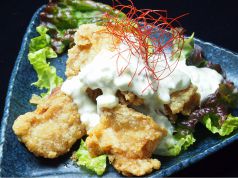 料理メニュー写真 地鶏のから揚げ